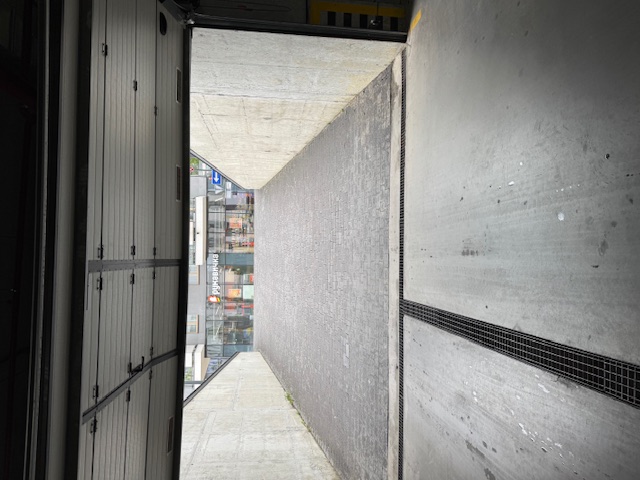 Зручне паркомісце у Львові