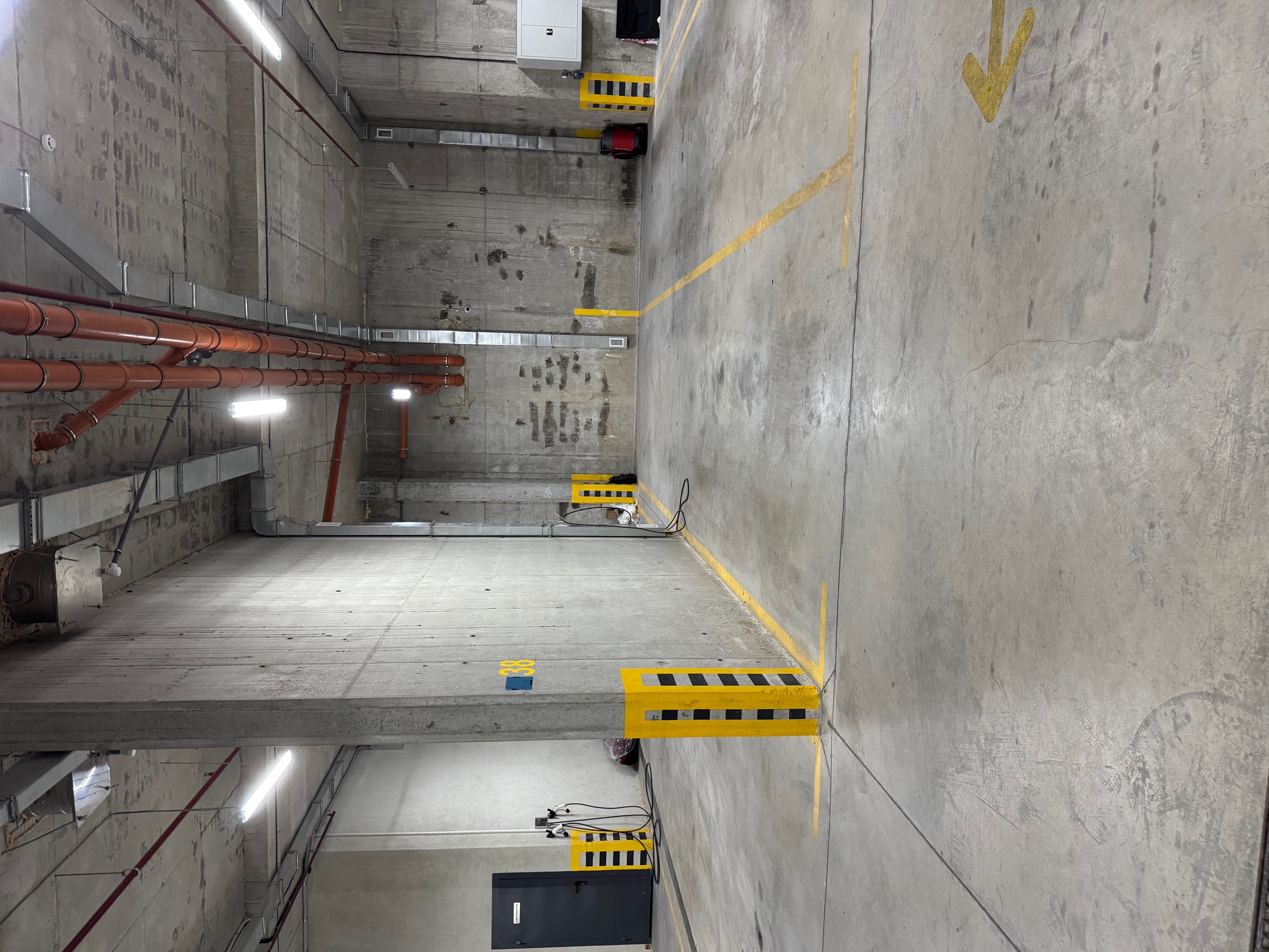 Зручне паркомісце у Львові